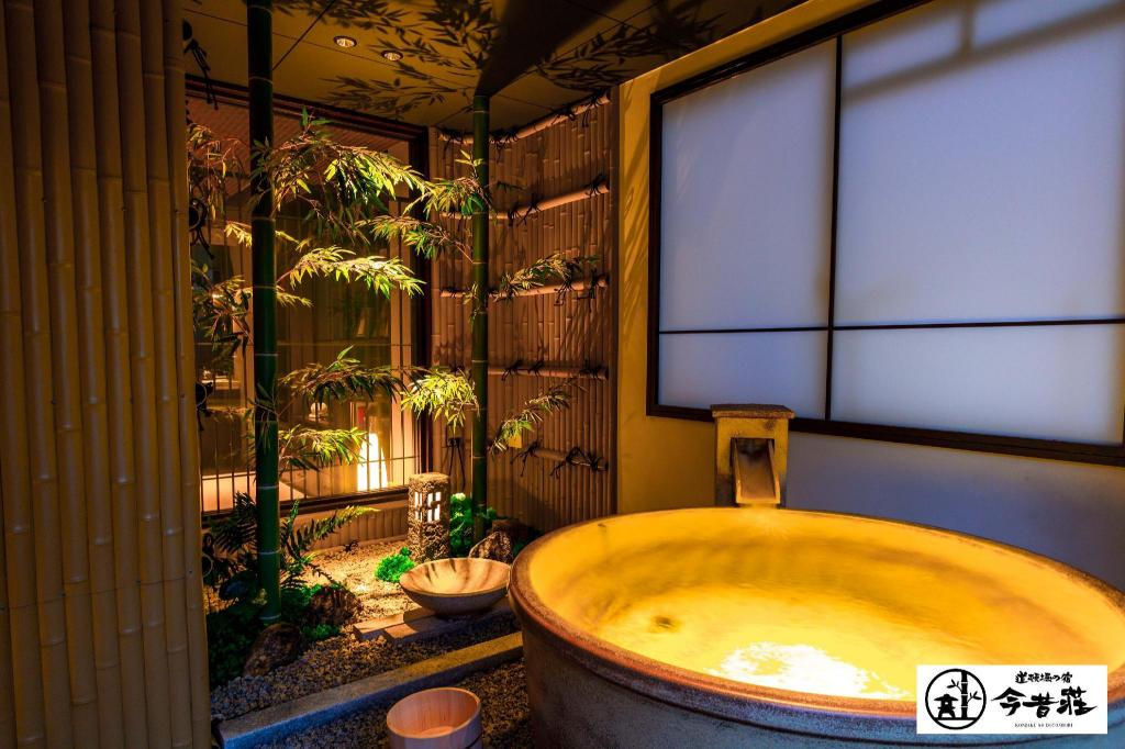 난바의 아파트먼트 (90m², 침실 3개, 프라이빗 욕실 1개) (Konjaku-So Dotonbori Garden SPA Stay SHOSHI) 이미지
